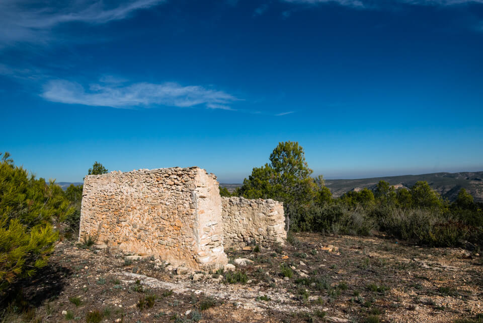 Construcción rural de tapial en el alto de Sumacàrcer