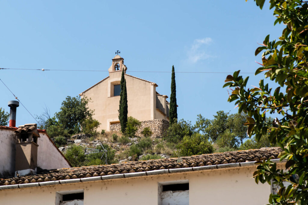 Ermita en lo alto de Sumacàrcer